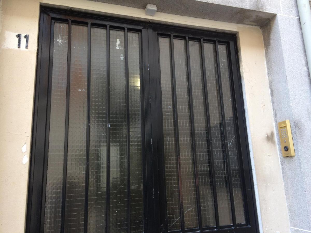 Studio Pigalle De 25 M2 - 2 Lits Simples Type Gigogne Pour 2 Personnes - Coeur Touristique De Paris - 2 Minutes De La Station Metro Pigalle ,Petit Train Vers La Butte Montmartre-Cabarets Moulin Rouge,Chez Michou-Restaurants Bouillon Pigalle,Berliner エクステリア 写真