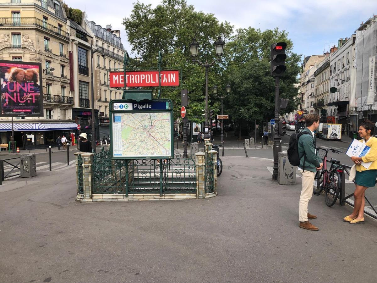 Studio Pigalle De 25 M2 - 2 Lits Simples Type Gigogne Pour 2 Personnes - Coeur Touristique De Paris - 2 Minutes De La Station Metro Pigalle ,Petit Train Vers La Butte Montmartre-Cabarets Moulin Rouge,Chez Michou-Restaurants Bouillon Pigalle,Berliner エクステリア 写真