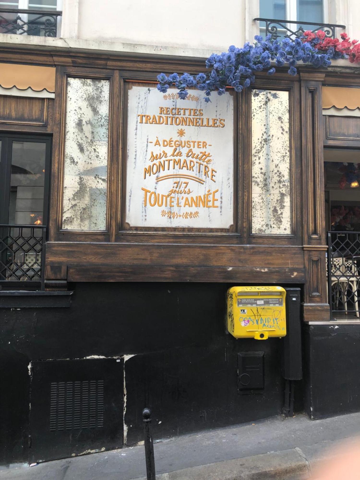 Studio Pigalle De 25 M2 - 2 Lits Simples Type Gigogne Pour 2 Personnes - Coeur Touristique De Paris - 2 Minutes De La Station Metro Pigalle ,Petit Train Vers La Butte Montmartre-Cabarets Moulin Rouge,Chez Michou-Restaurants Bouillon Pigalle,Berliner エクステリア 写真