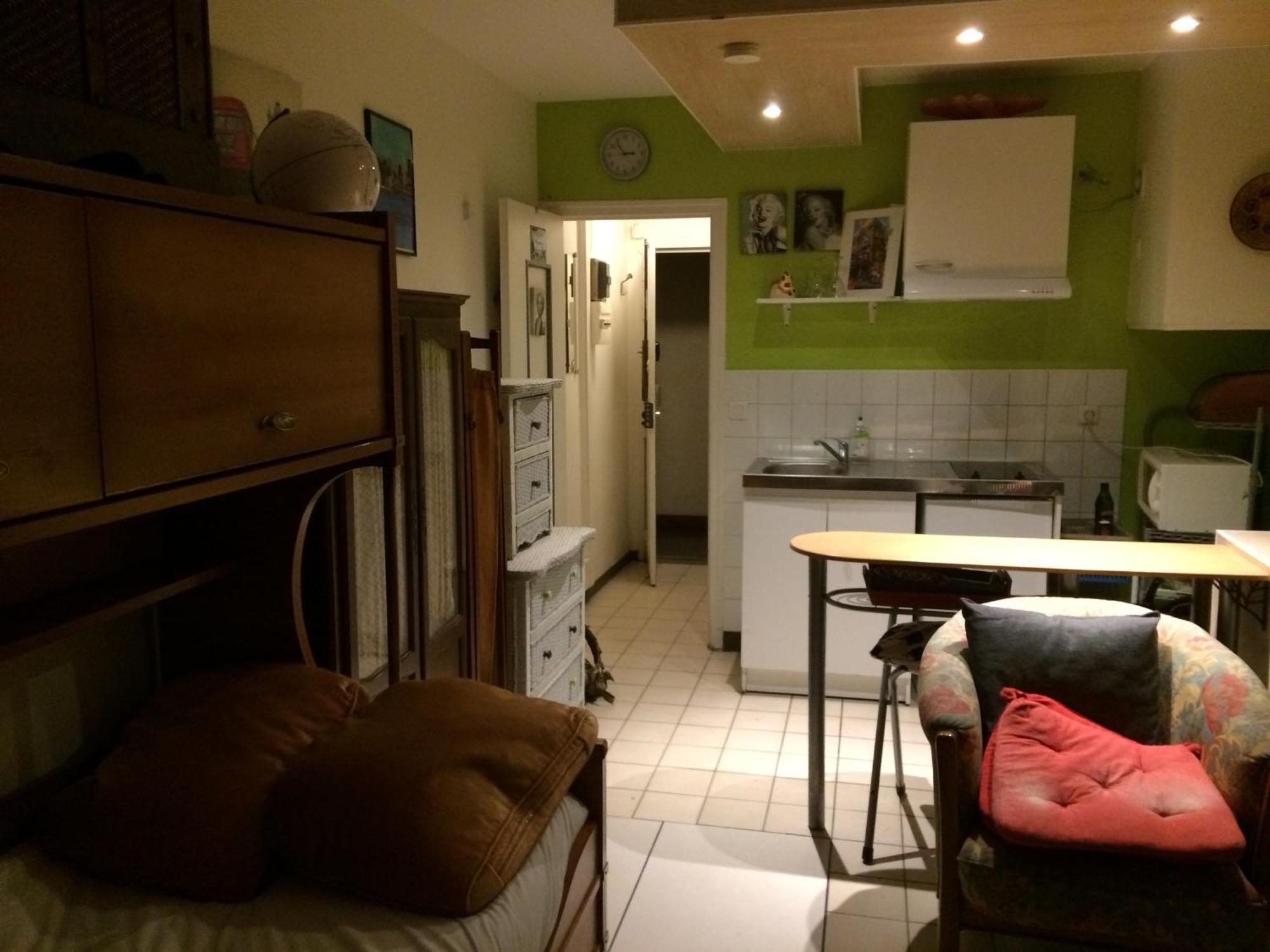 Studio Pigalle De 25 M2 - 2 Lits Simples Type Gigogne Pour 2 Personnes - Coeur Touristique De Paris - 2 Minutes De La Station Metro Pigalle ,Petit Train Vers La Butte Montmartre-Cabarets Moulin Rouge,Chez Michou-Restaurants Bouillon Pigalle,Berliner エクステリア 写真